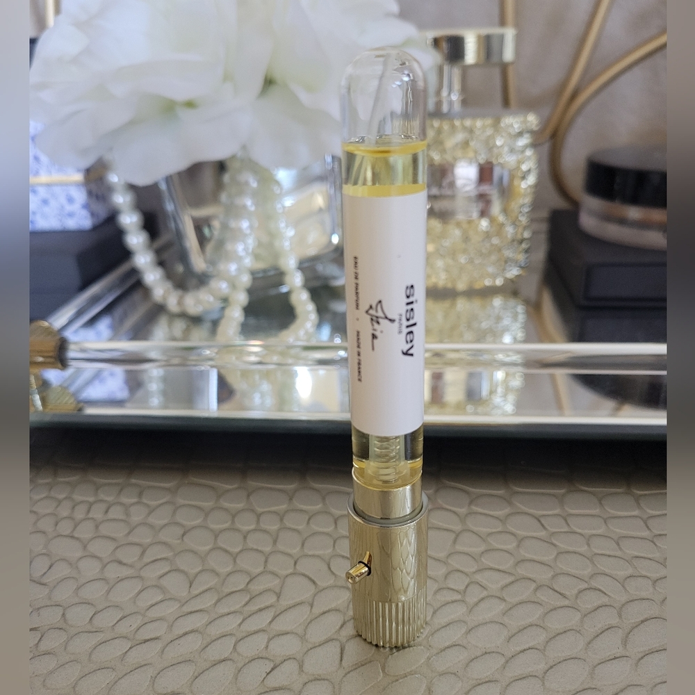 Izia by Sisley Eau De Parfum Travel Size Spray